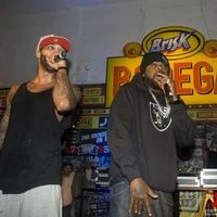 Yelawolf and Slaughterhouse at the Pop-up Bodega photos | Picture 80898